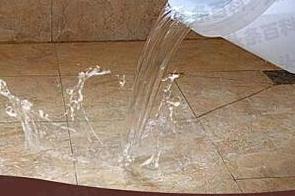 吕梁市漏水维修 免砸砖防水材料该如何施工